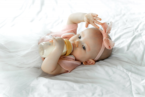 TOP 8 loại bình sữa cho trẻ sơ sinh đang được các mẹ quan tâm