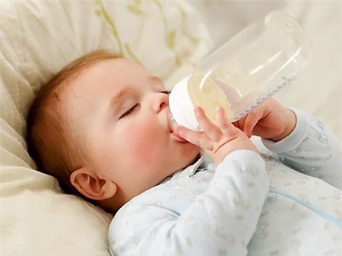 Top các loại bình sữa cho trẻ sơ sinh được yêu thích