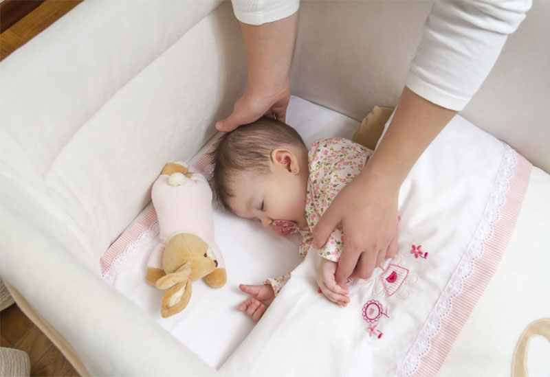Có nên cho bé ngủ riêng ngay từ nhỏ hay không ?