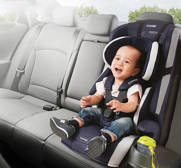 ghế ngồi ô tô cho bé sơ sinh