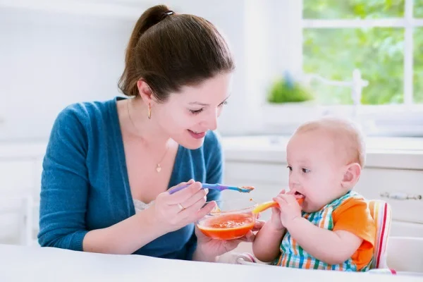 bé ăn ngon miệng hơn với Siro Kinder Omega 3 Syrup tăng cường trí não cho trẻ 200ml