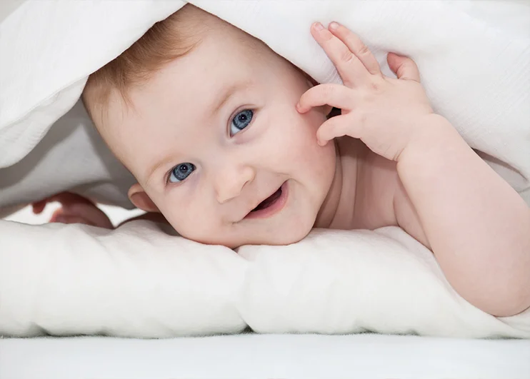 Nên dùng loại chăn nào cho trẻ sơ sinh là tốt nhất và thoải mái nhất cho bé