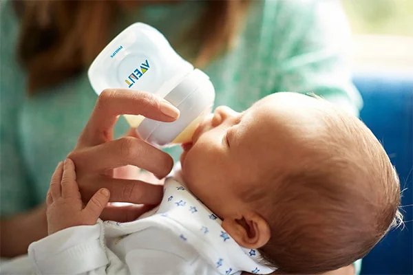 Kinh nghiệm phân biệt bình sữa Avent thật giả cho các mẹ