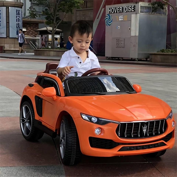 Review 5 Chiếc xe ô tô điện trẻ em đáng để ba mẹ đầu tư cho bé