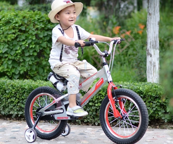 08 lưu ý quan trọng trước khi chọn mua xe đạp trẻ em ba mẹ nên biết