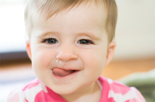 Trẻ bị chảy nước mũi kéo dài dấu hiệu phụ huynh không nên bỏ qua