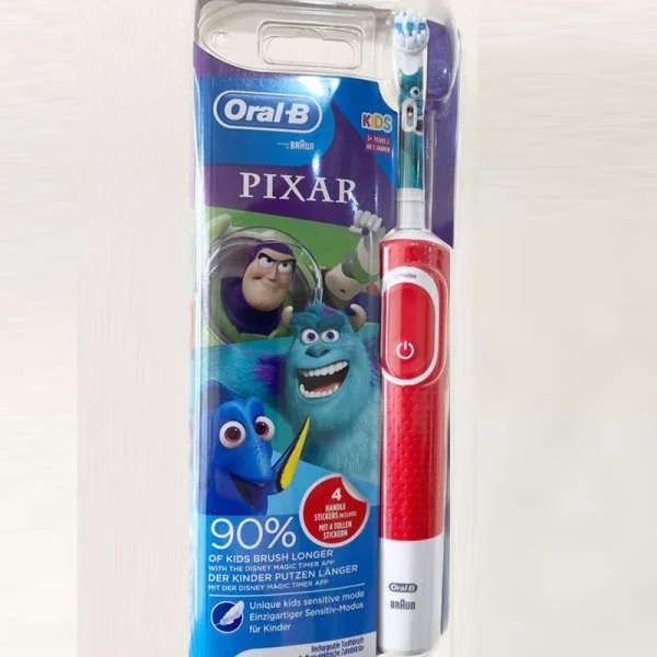 ban-chai-danh-rang-dien-cho-be-oral-b-stages-power-7