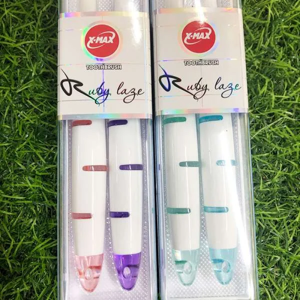 bo-doi-2-ban-chai-danh-rang-nguoi-lon-ruby-laze-5