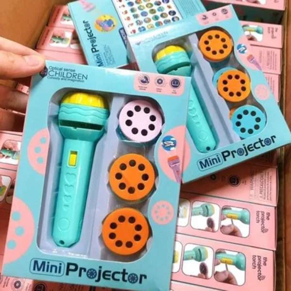 den-pin-chieu-hinh-cho-be-mini-projector-3