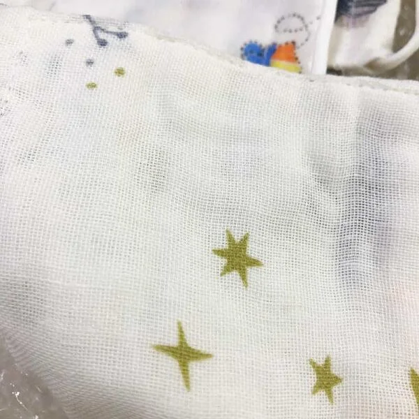 khau-trang-em-be-vai-xo-4-lop-5