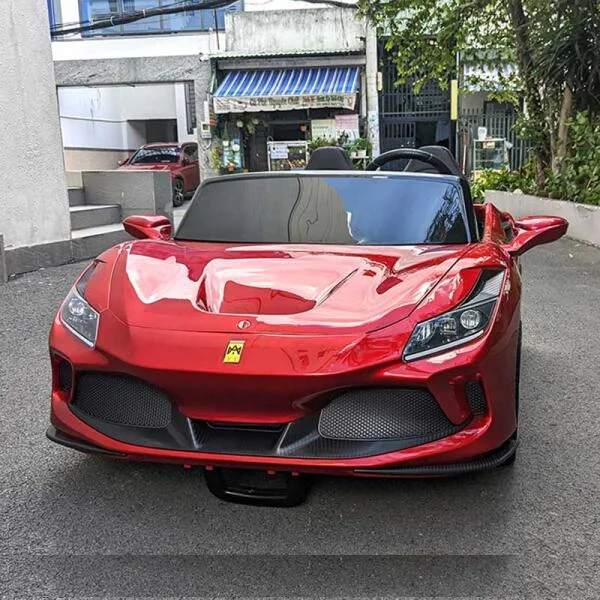 xe-o-to-dien-tre-em-ferrari-yt-dpc-f8-ghe-da-8