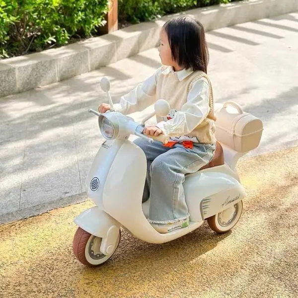 xe-vespa-dien-cho-be-vintage-no8-4