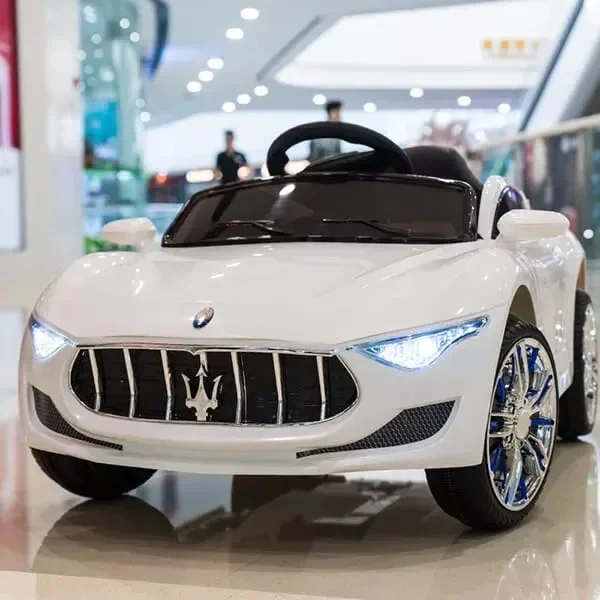 Hình ảnh xe điện Maserati cho bé