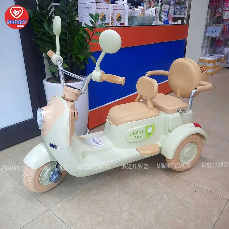 xe-may-dien-doi-vespa